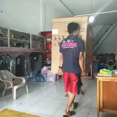 Pengantaran Mesin Dryer Speed Queen 1
